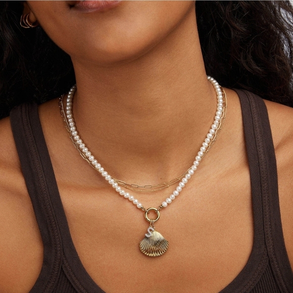 Mejuri Pearl Charm Necklace 18" Gold Vermeil - Picture 3 of 5